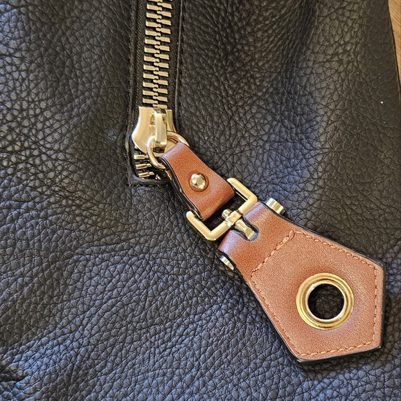 New Black Zip Tote Bag with Brown Handle and a Matching Coin Purse. - Picture 4 of 6